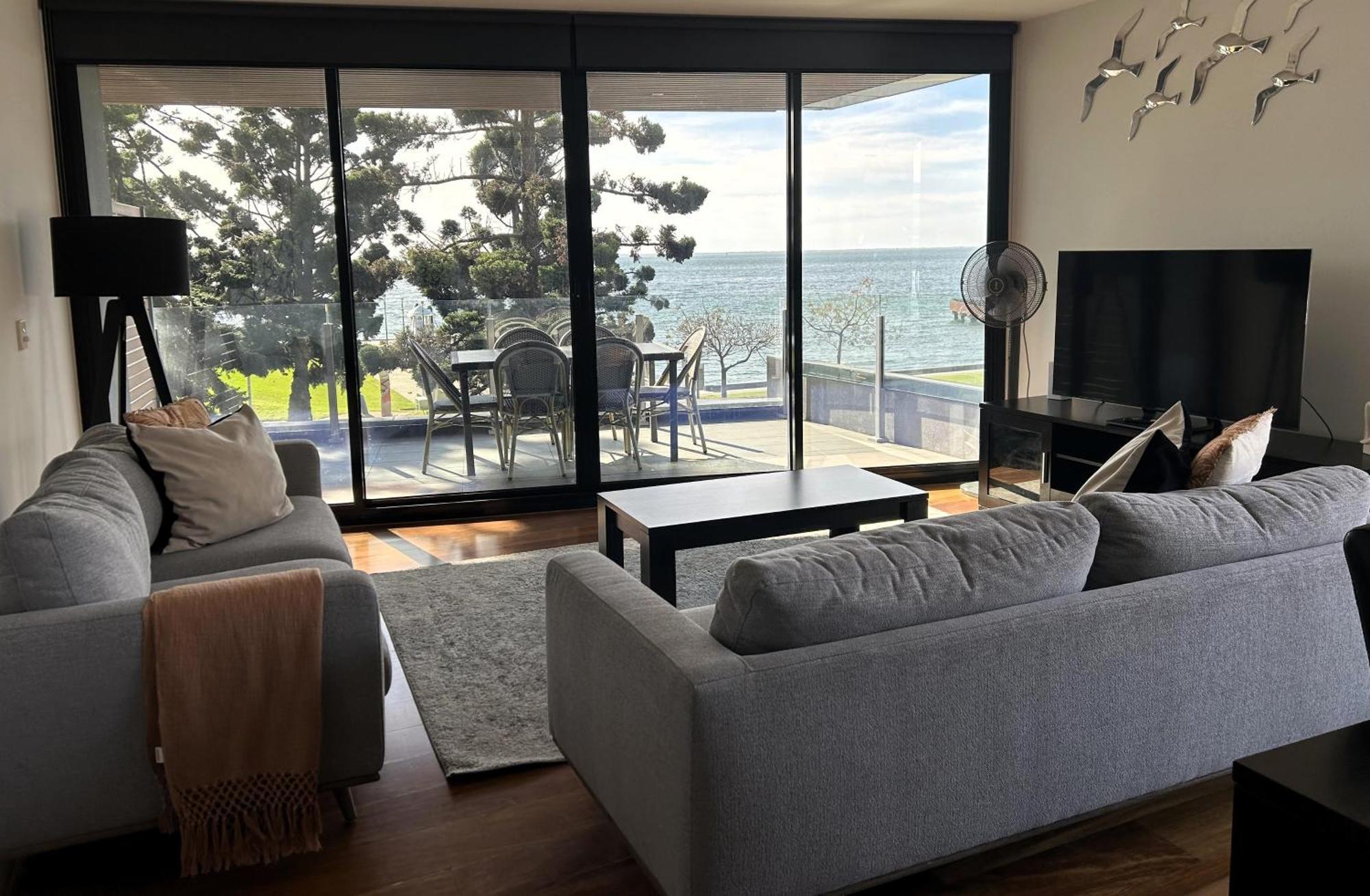 801 Pier Point 3 Bedroom With Bay Views On The Waterfront * Geelong